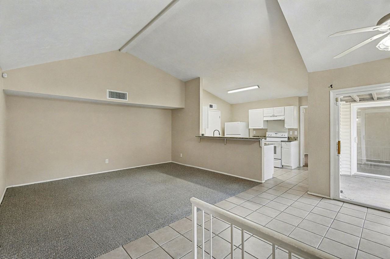 671 Stonewall Drive - Photo 5 of 26