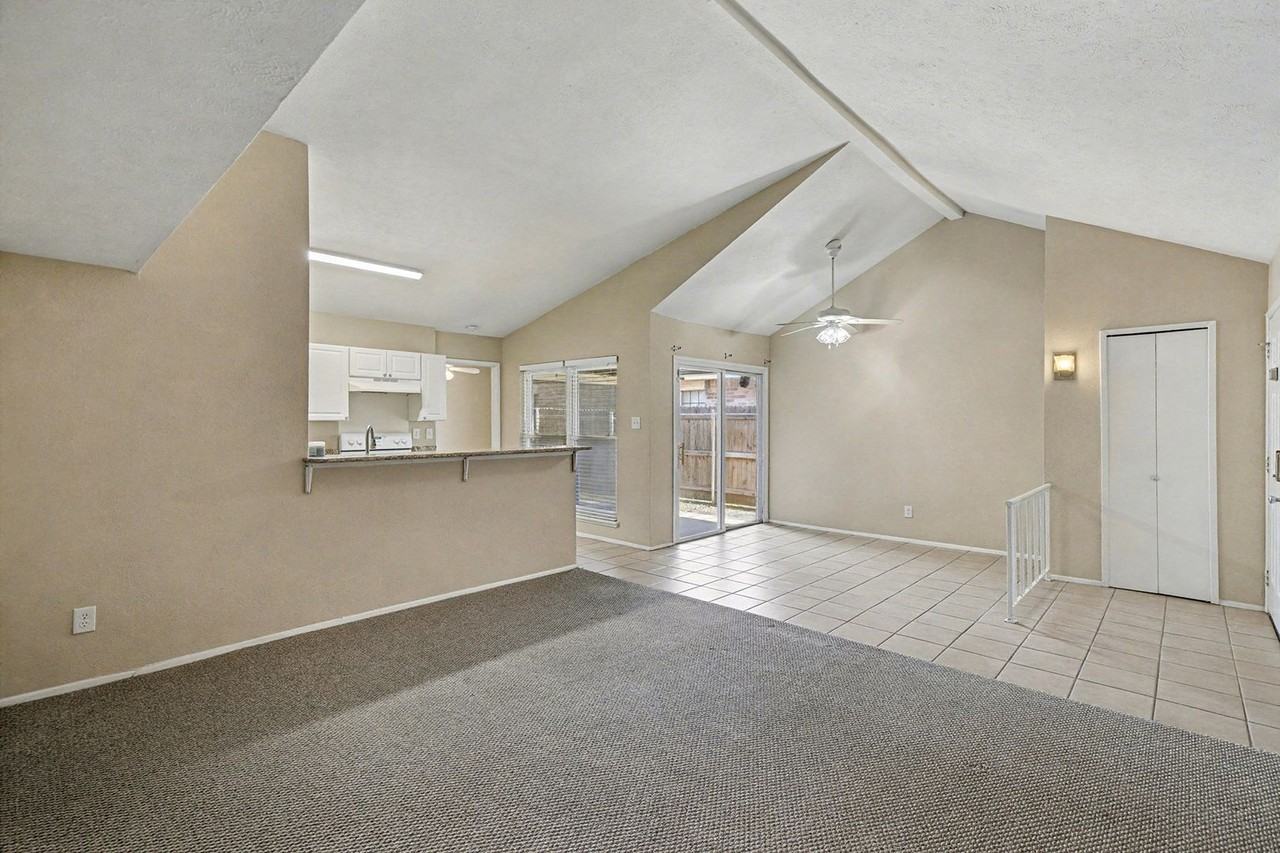 671 Stonewall Drive - Photo 7 of 26