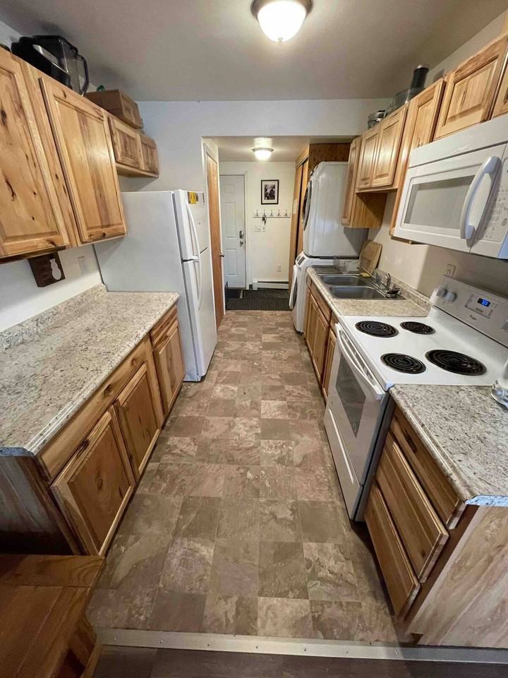1190 8th Ave #D - Photo 4 of 12