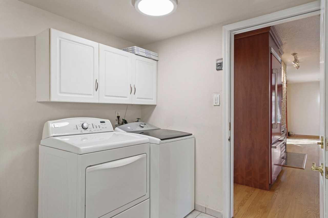 1381 Elwood Dr - Photo 2 of 17