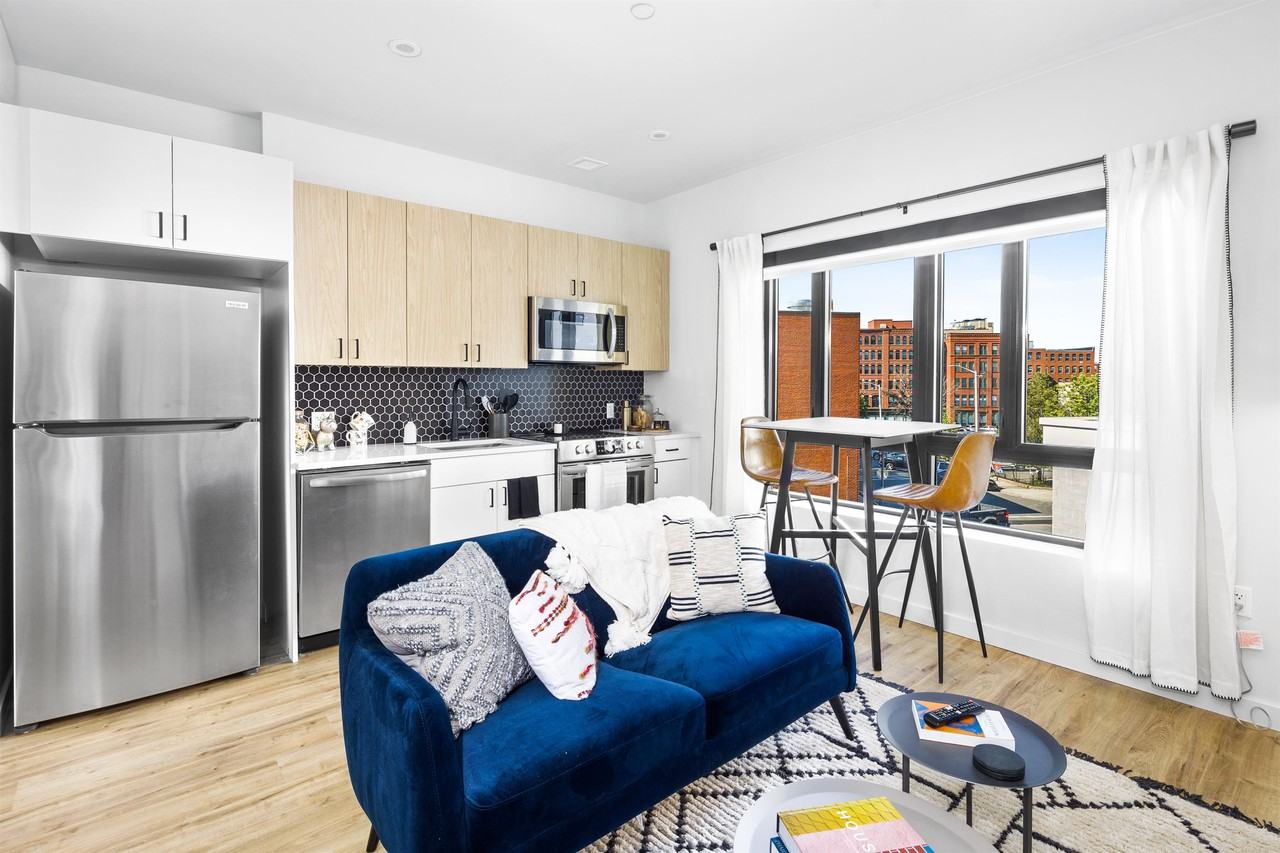 75 Baldwin St #227 - Photo 3 of 20