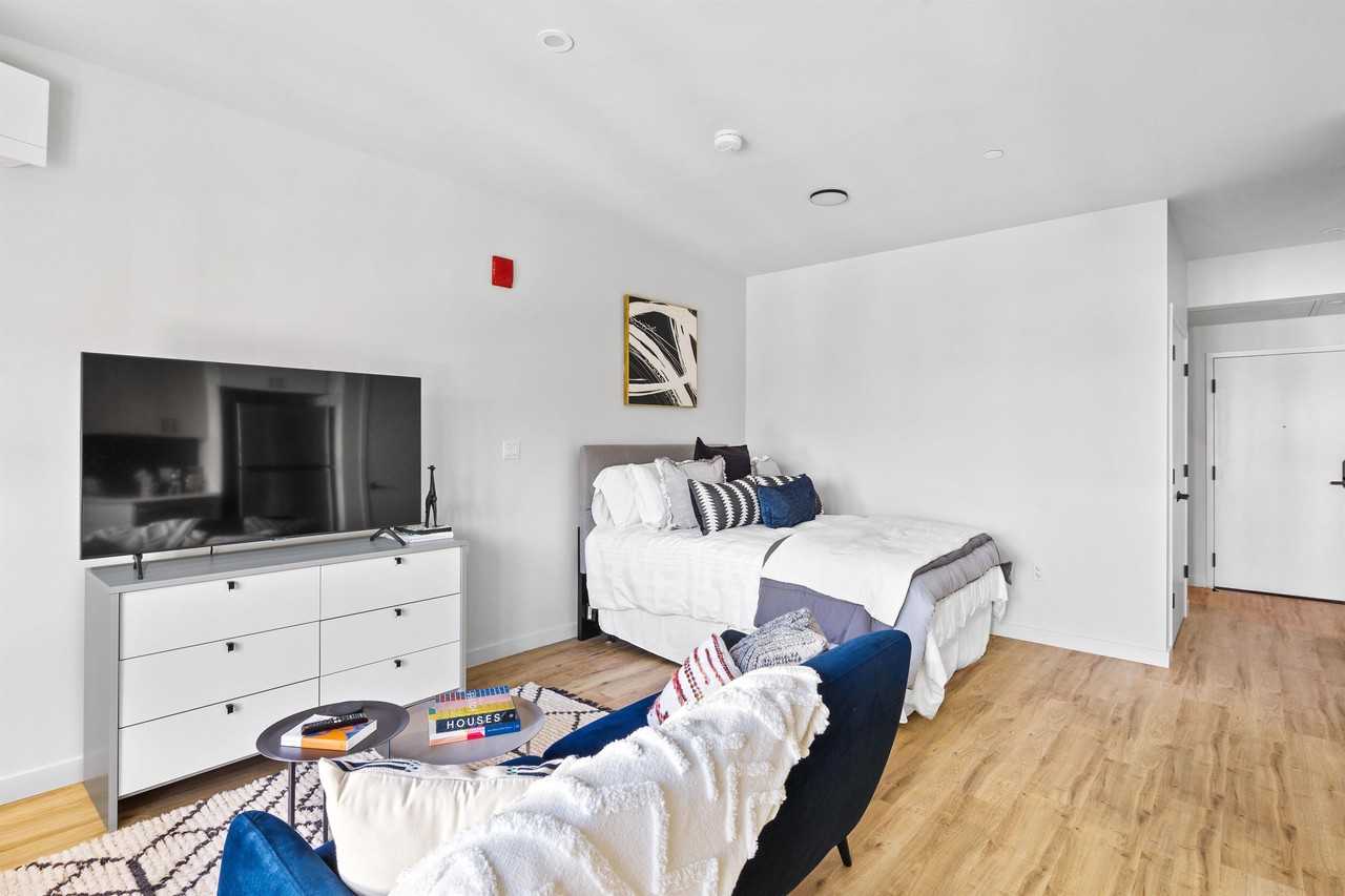 75 Baldwin St #227 - Photo 5 of 20