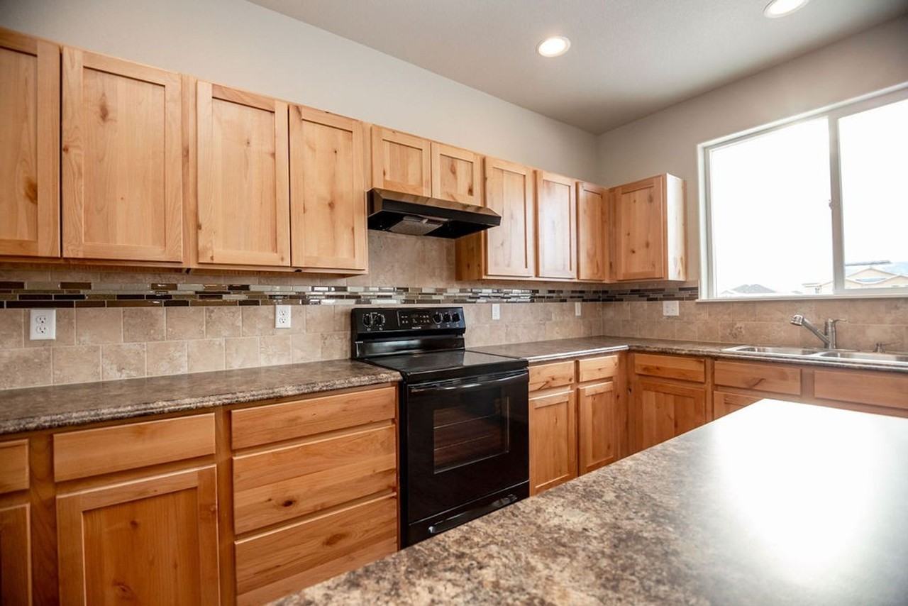 1878 Covered Bridge Pkwy - Photo 7 of 43