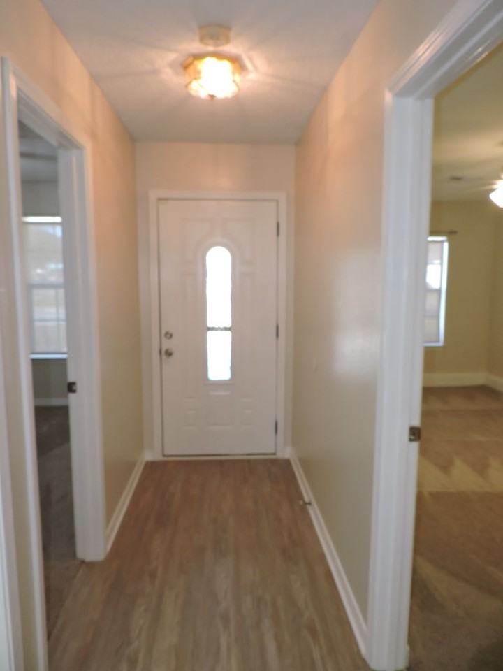 1160 Sweetbriar Street - Photo 3 of 29