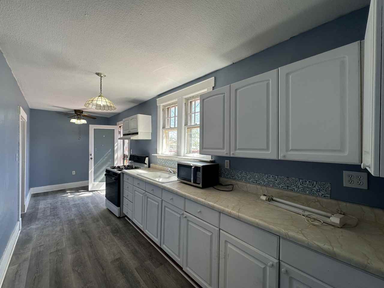 119 West Ashland Avenue #119 - Photo 7 of 13