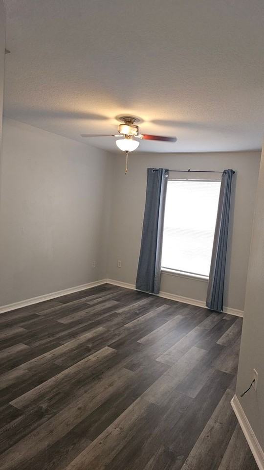 2609 Hollow Ln - Photo 6 of 10