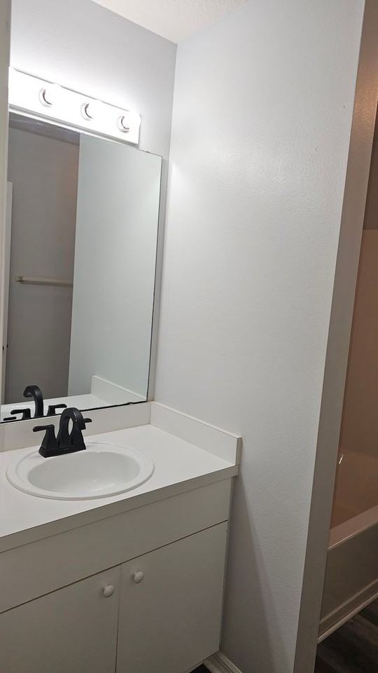 2609 Hollow Ln - Photo 7 of 10