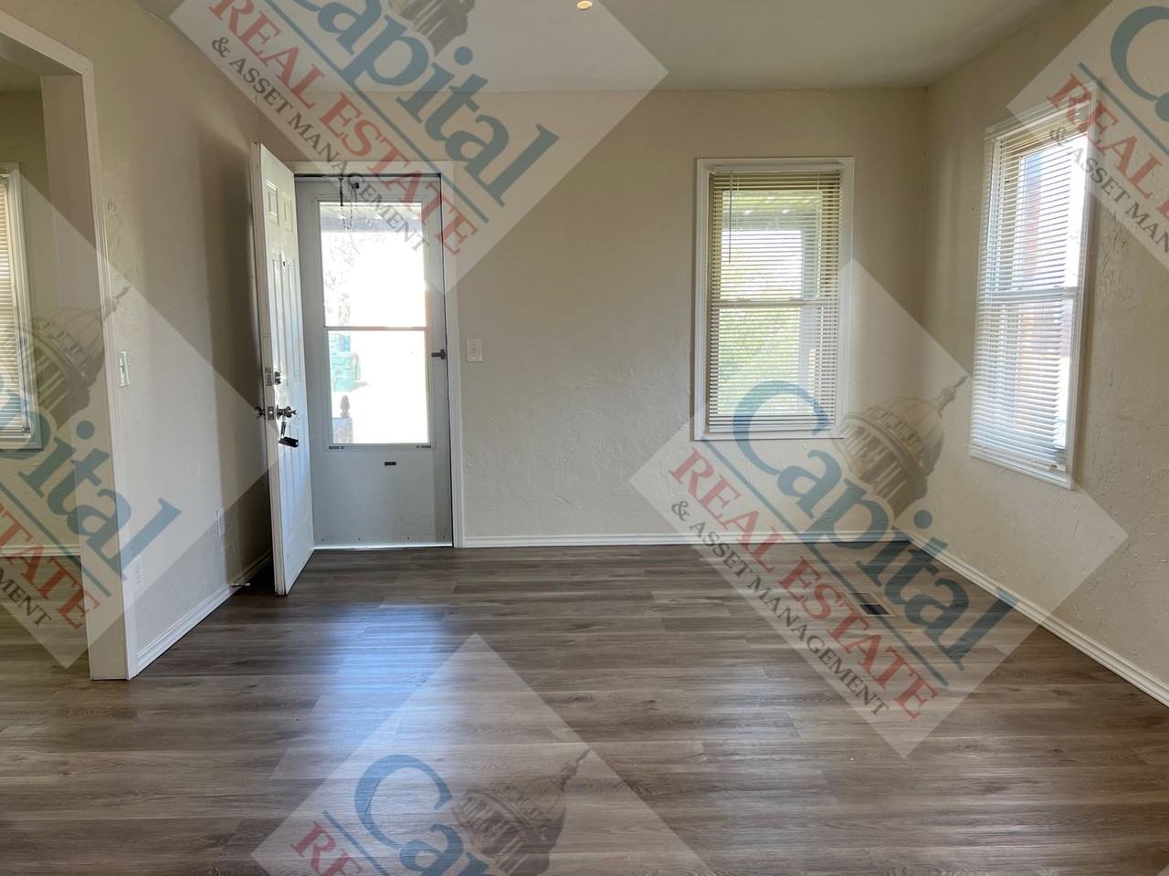 530 East Boeing Drive - Photo 4 of 31