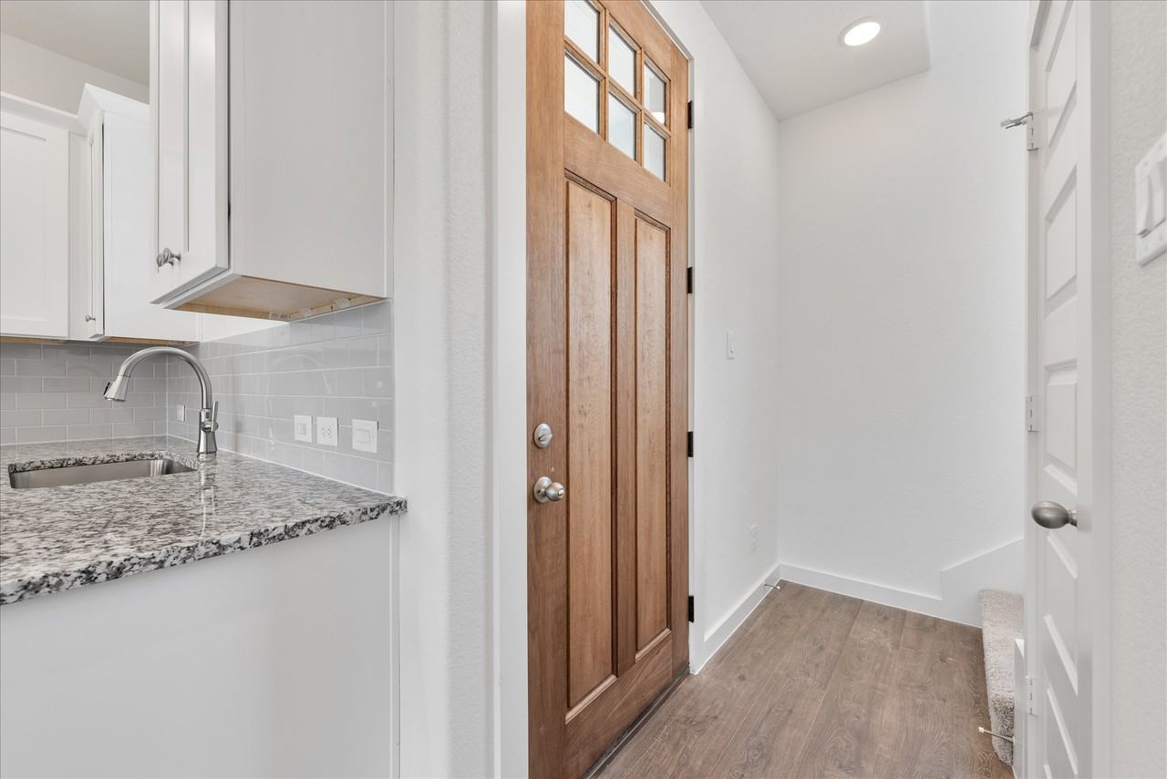 1210 Chestnut Ct #1 - Photo 5 of 29