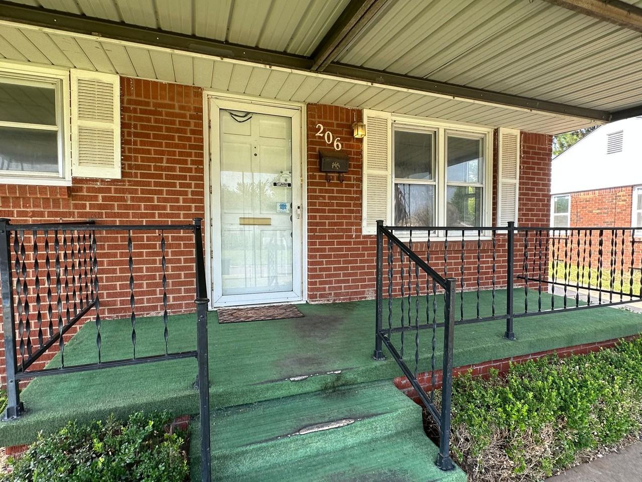 206 East Myrtle Drive - Photo 3 of 23