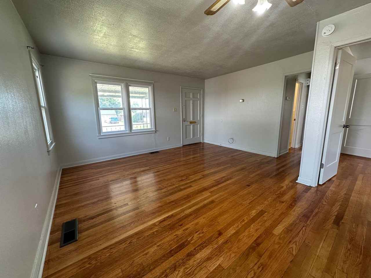 206 East Myrtle Drive - Photo 7 of 23