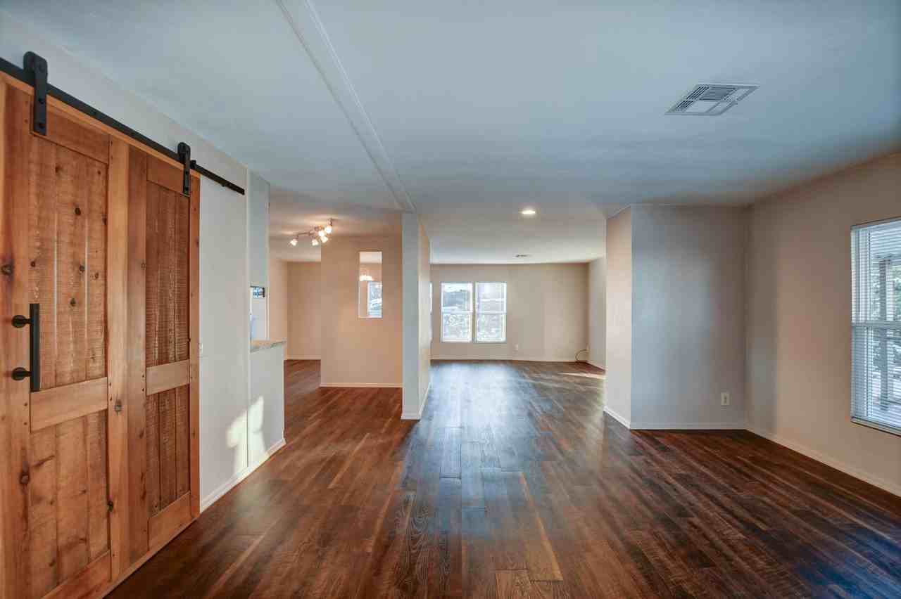 3110 Duke Drive - Photo 4 of 39