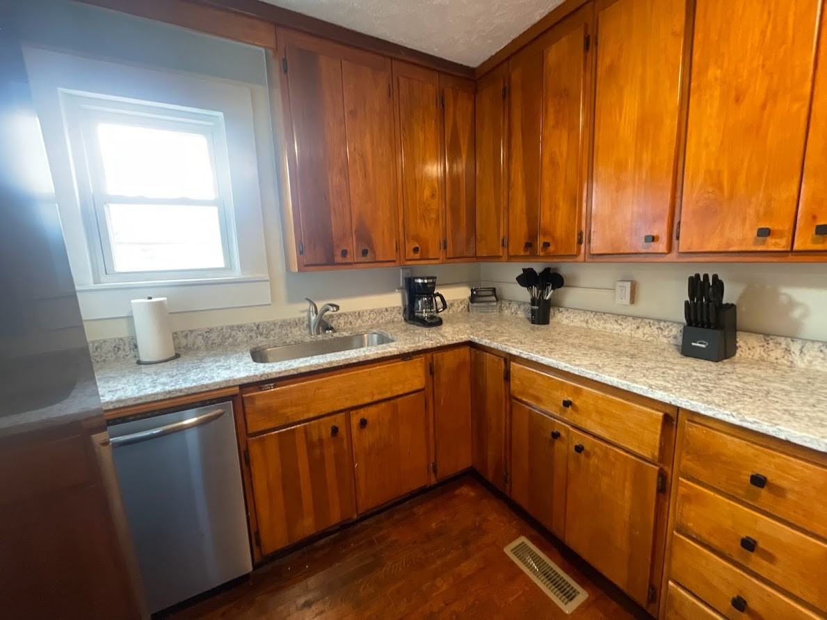 947 Hill St #1 - Photo 7 of 22