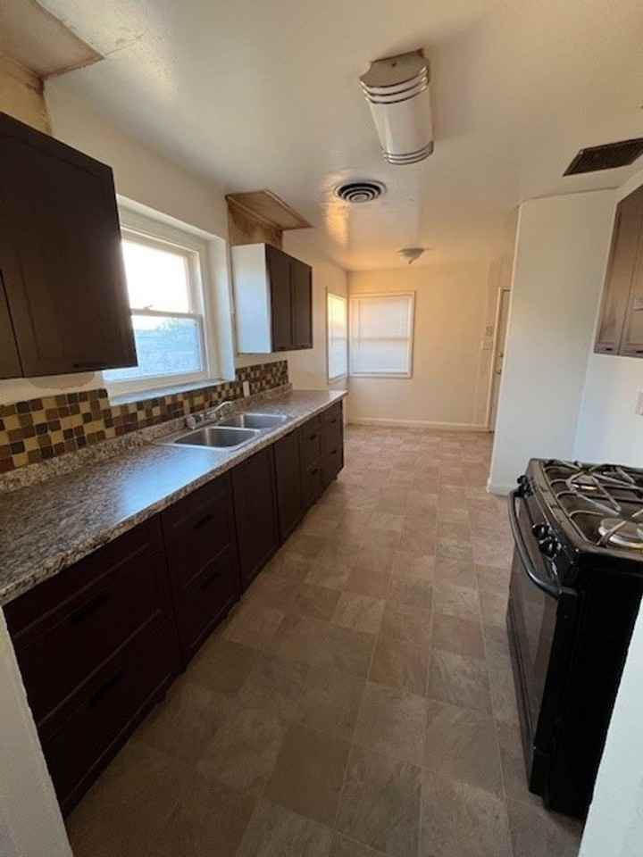 229 T Street - Photo 3 of 8