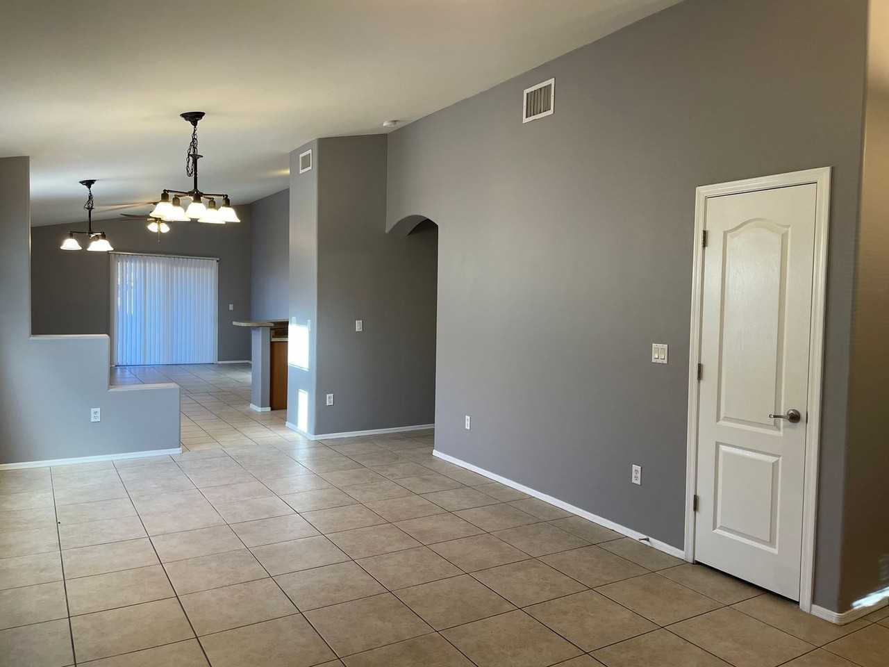 4103 E Coolbrooke Dr - Photo 4 of 26