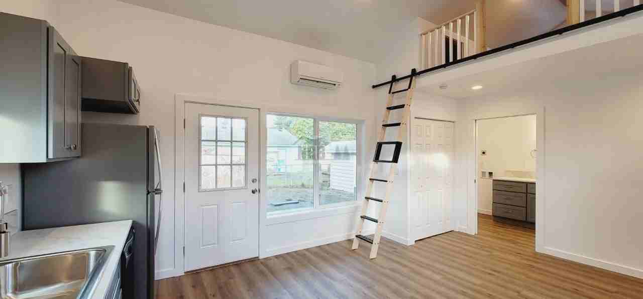 5621 North 44th Street #B - Photo 3 of 16