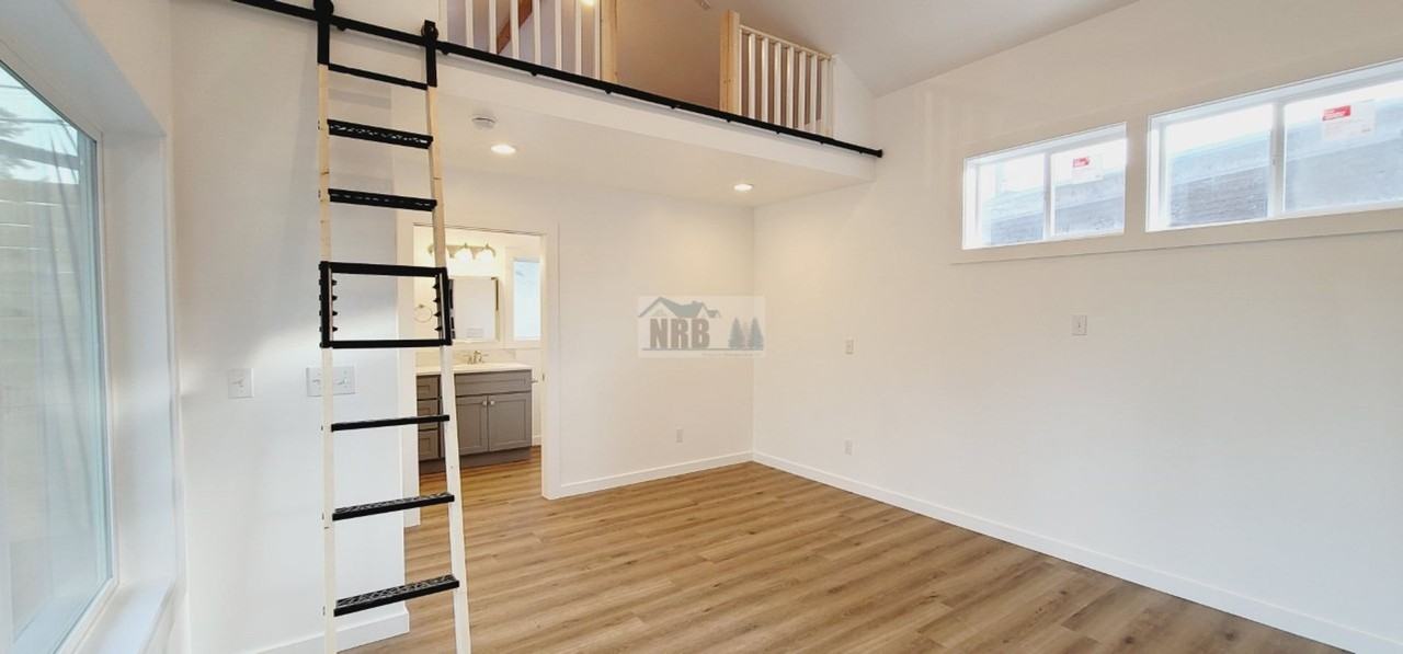 5621 North 44th Street #B - Photo 5 of 16