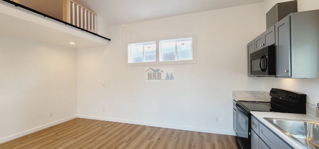 5621 North 44th Street #B - Photo 6 of 16