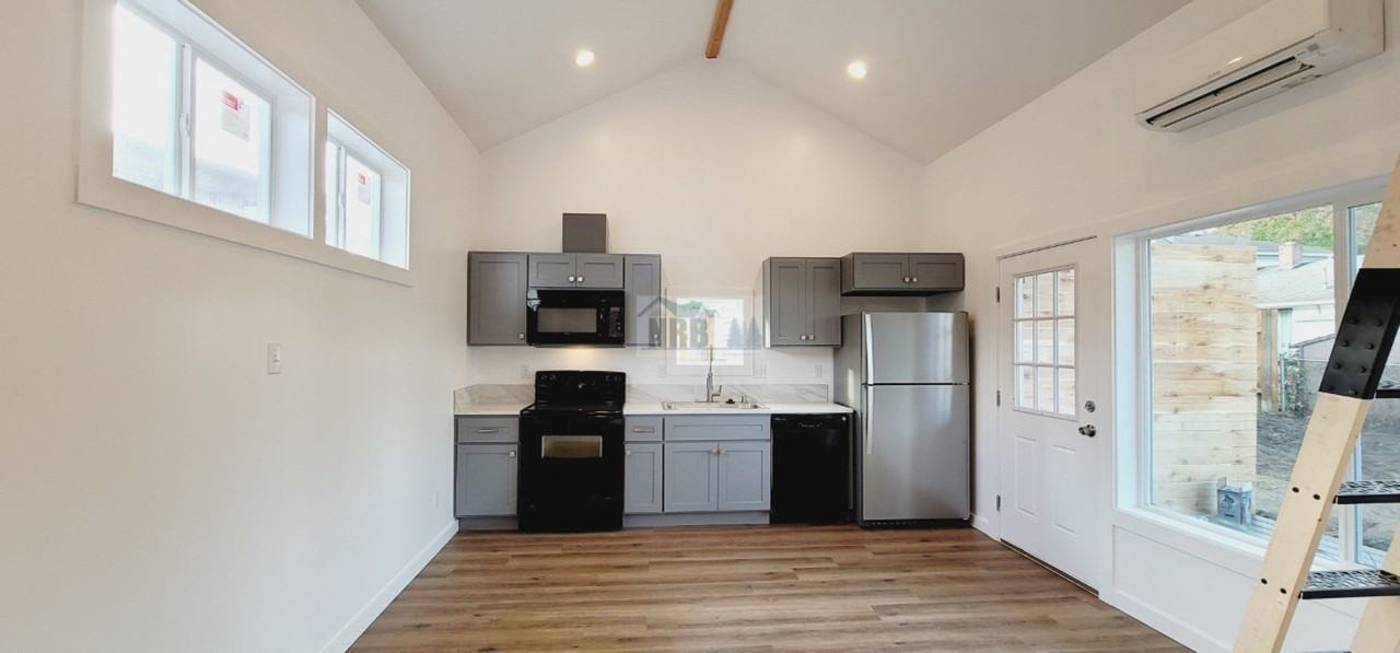 5621 North 44th Street #B - Photo 7 of 16