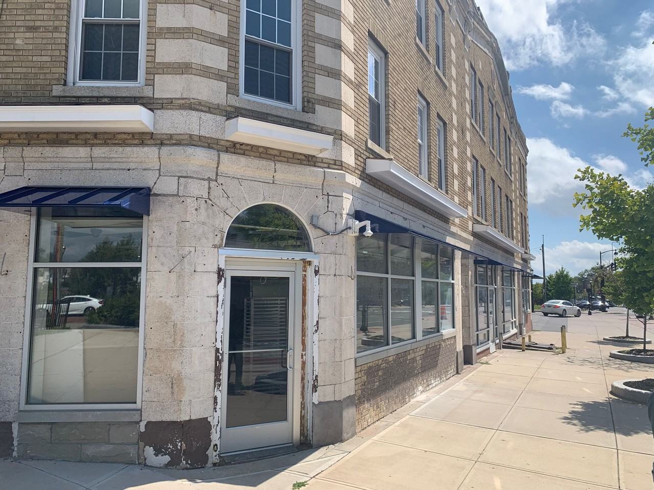 696714 Albany Ave #714 - Photo 4 of 4