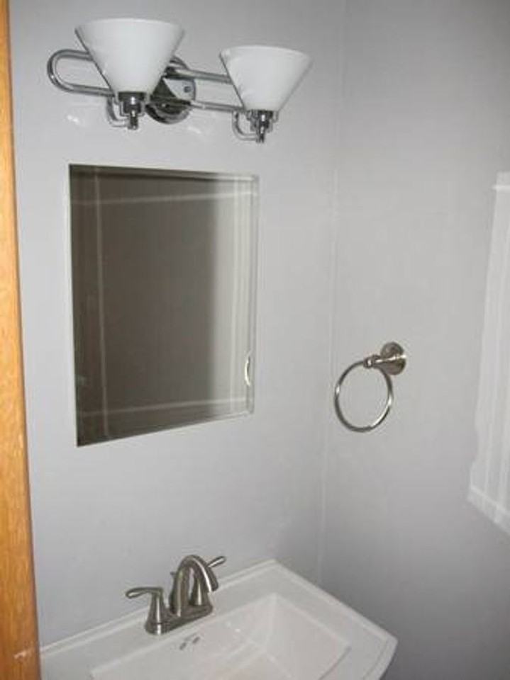 217 Mahaska Drive - Photo 5 of 7