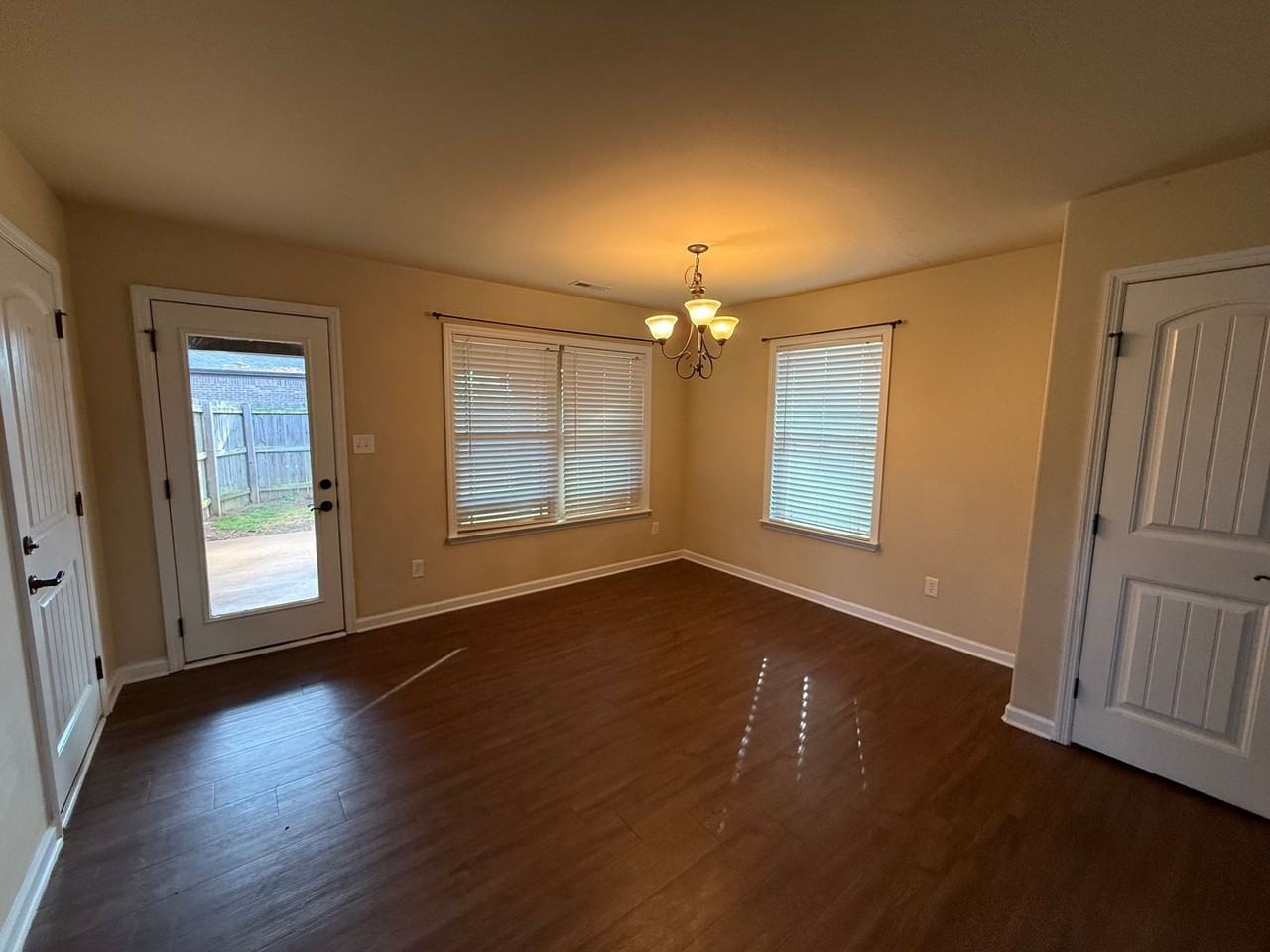 824 Bell Factory Rd - Photo 3 of 17