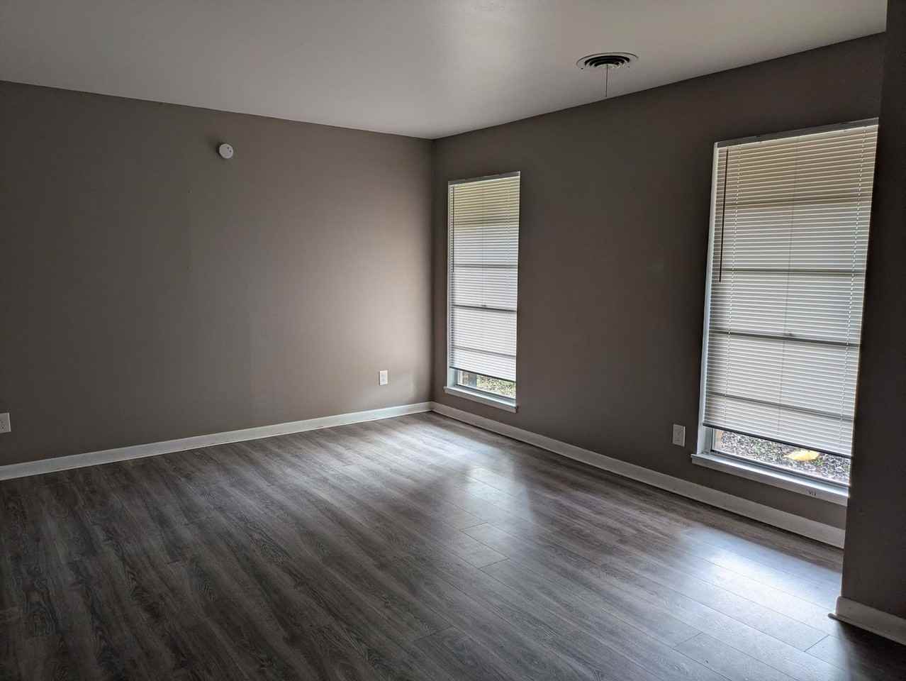 6350 Arrowhead Drive - Photo 3 of 36