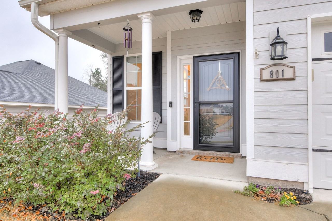 801 Goodale Dr - Photo 4 of 42