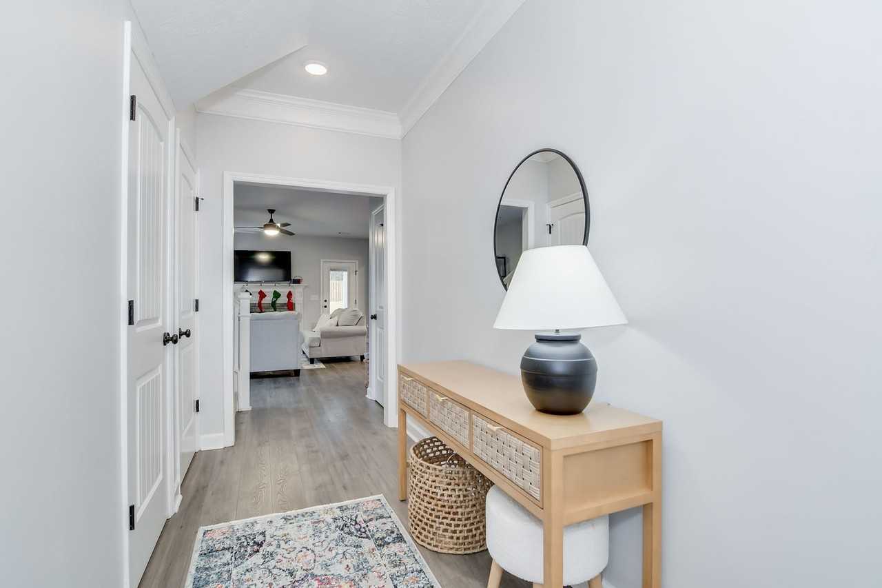 801 Goodale Dr - Photo 7 of 42