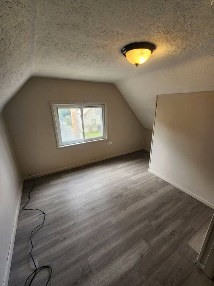 3855 E 54th St - Photo 5 of 30