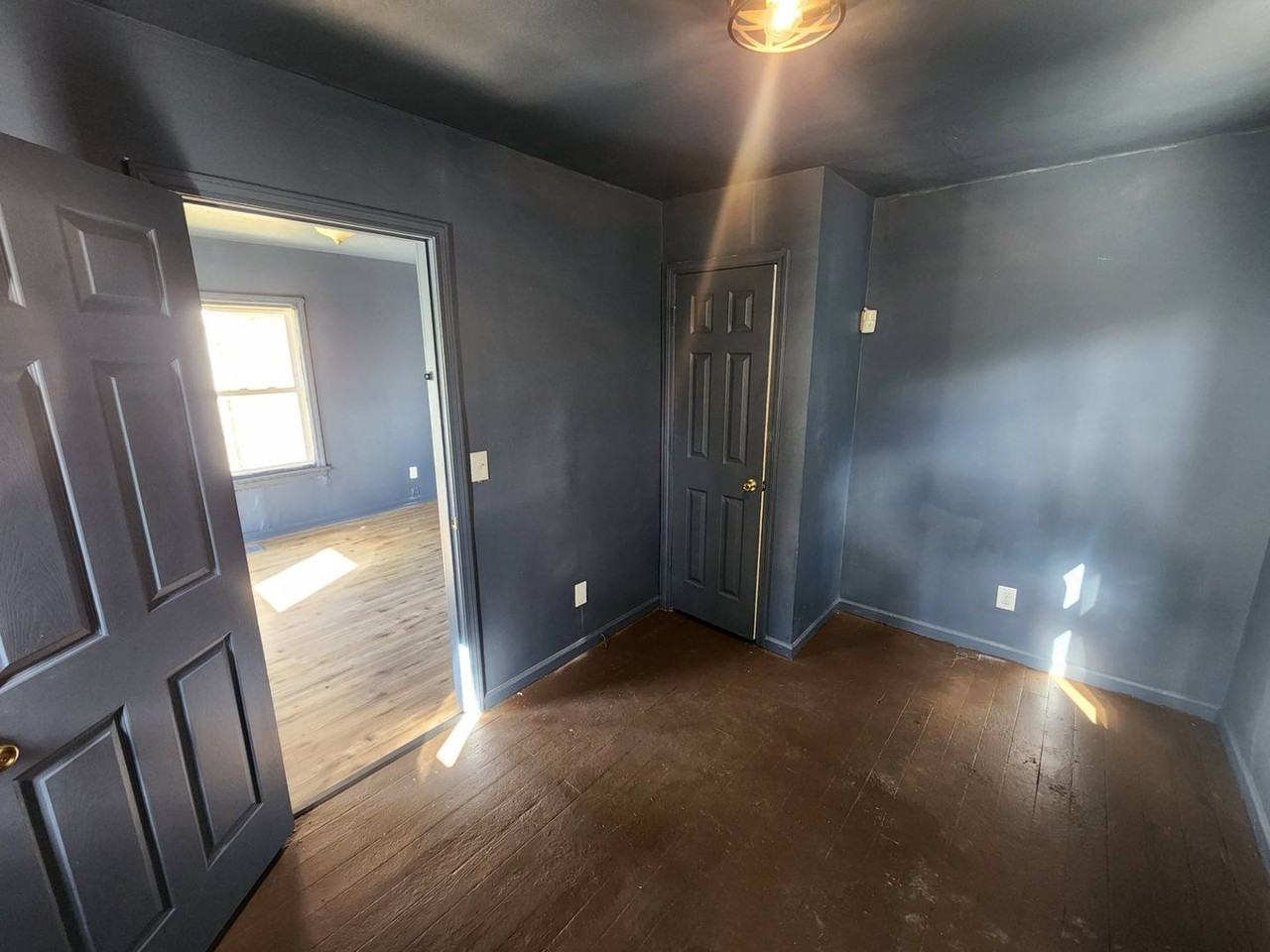 10317 Reno Ave - Photo 4 of 22