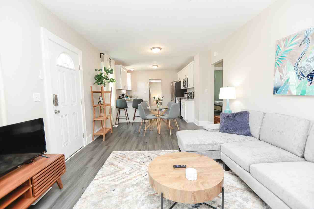 3820 Essex Cir #1 - Photo 5 of 11