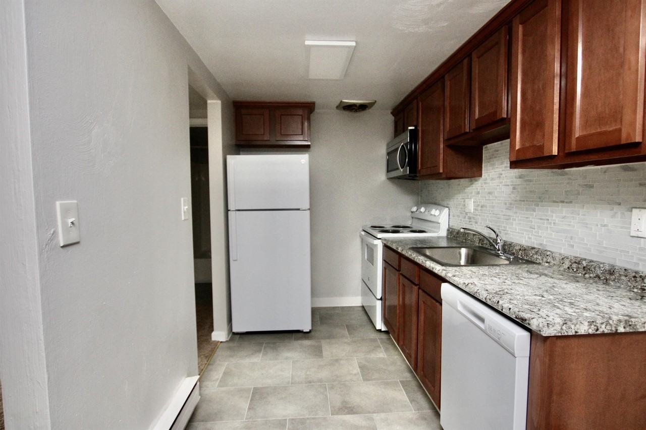 406 Park Manor Pl #406 - Photo 2 of 9