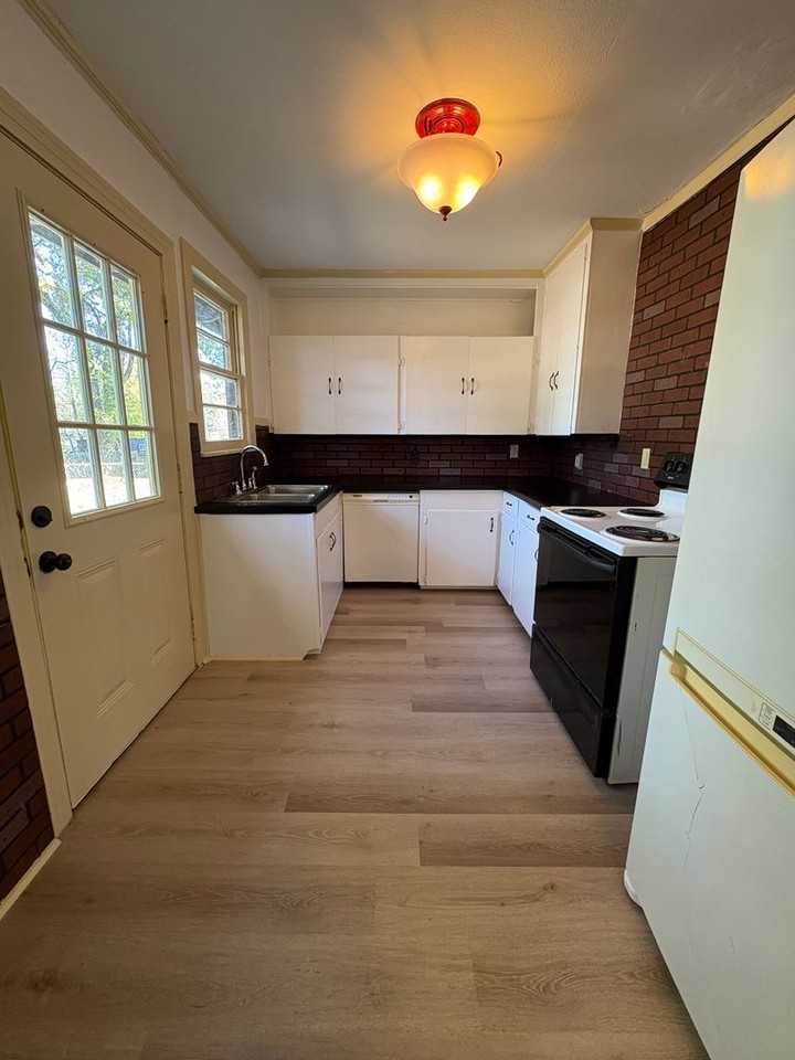 842 Evangeline Pl - Photo 7 of 29