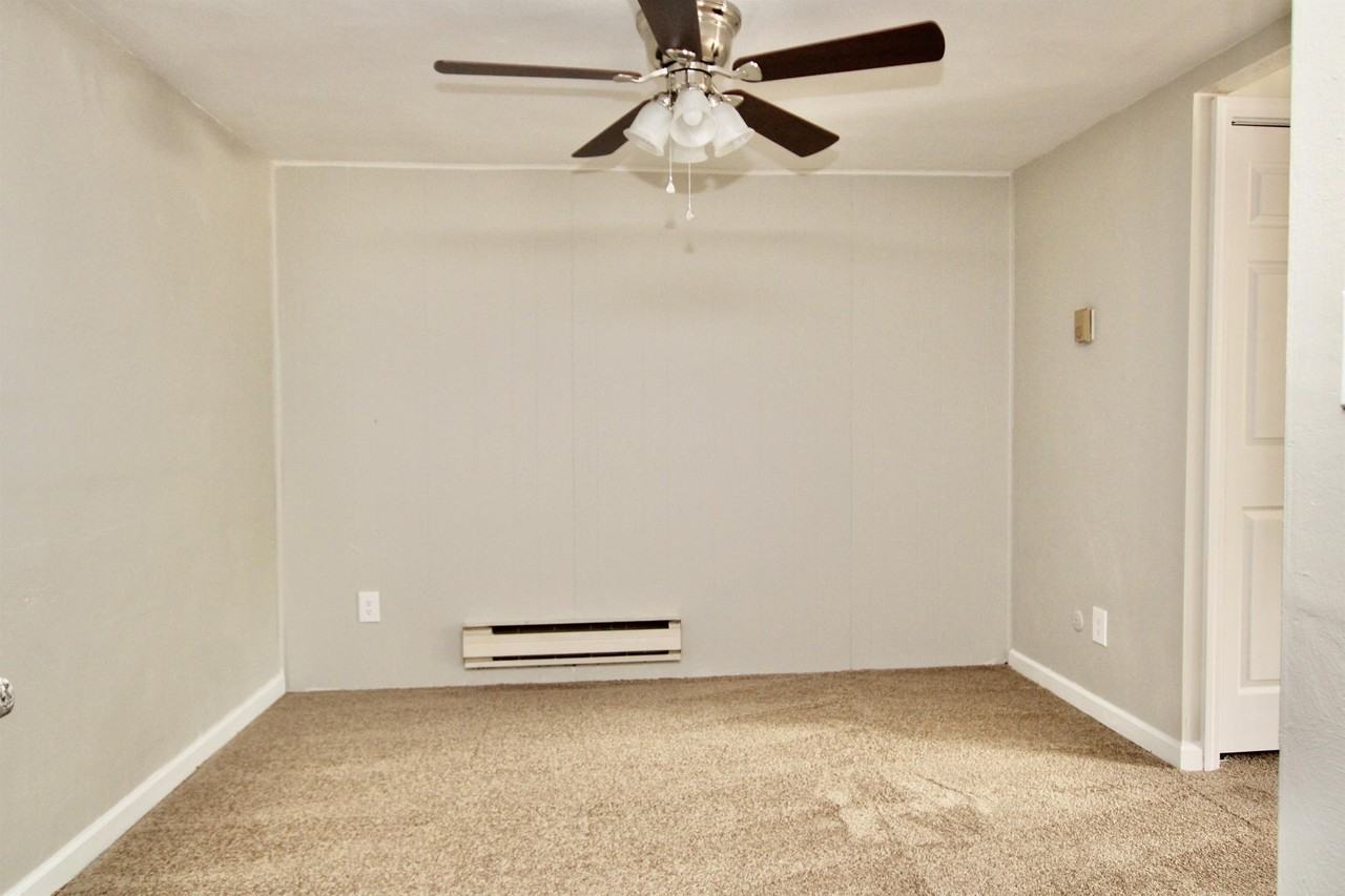 402 Park Manor Pl #402 - Photo 4 of 8