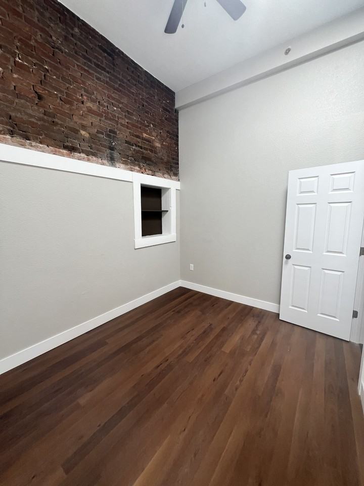 519 519 Main StreetUnit H #H - Photo 6 of 19