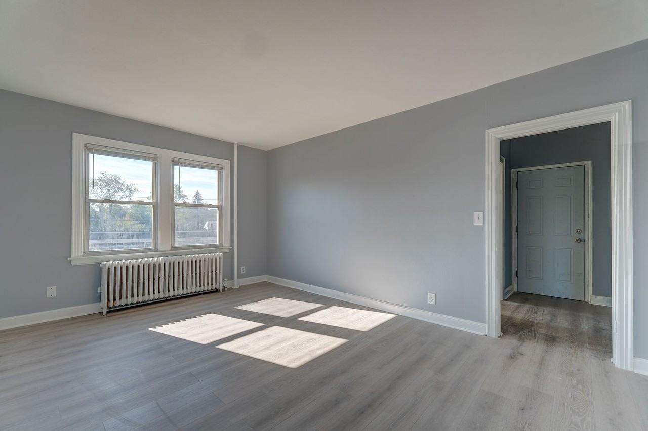 103 Golden Hill Street - Photo 2 of 13