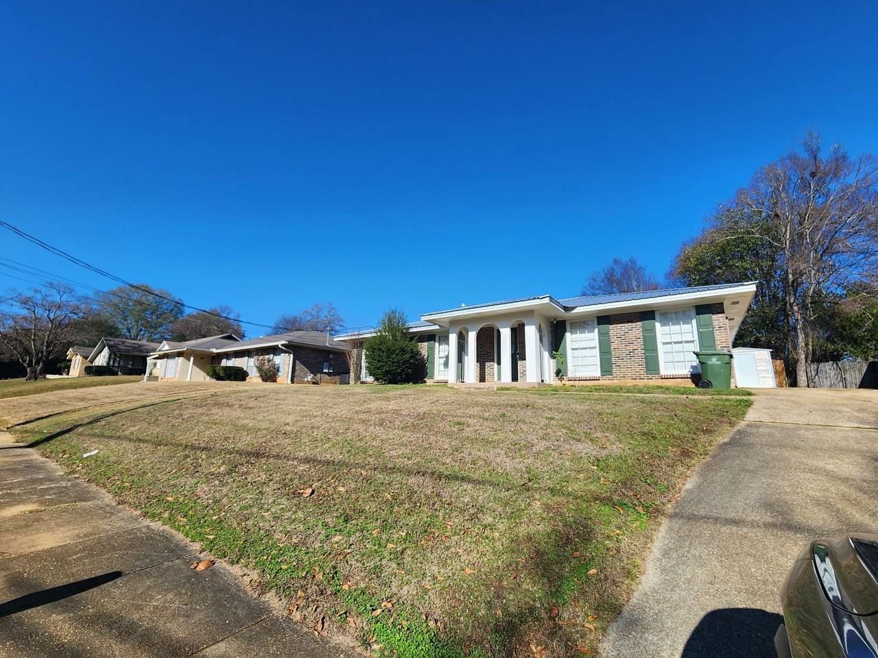 437 Glade Park Dr - Photo 3 of 23