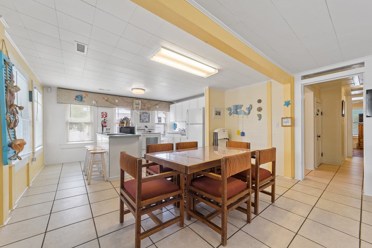 1420 1420 Holly DriveUnit B - Photo 4 of 23