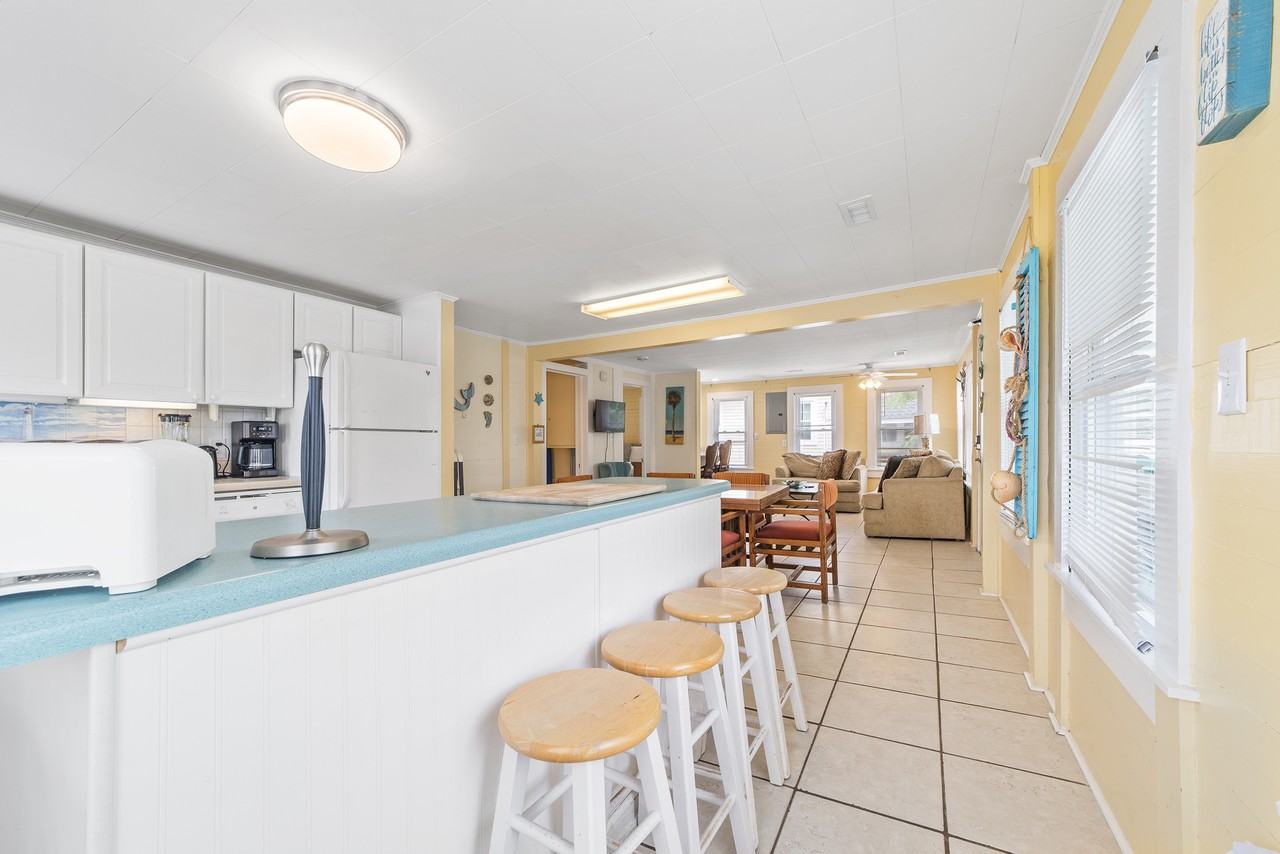 1420 1420 Holly DriveUnit B - Photo 6 of 23