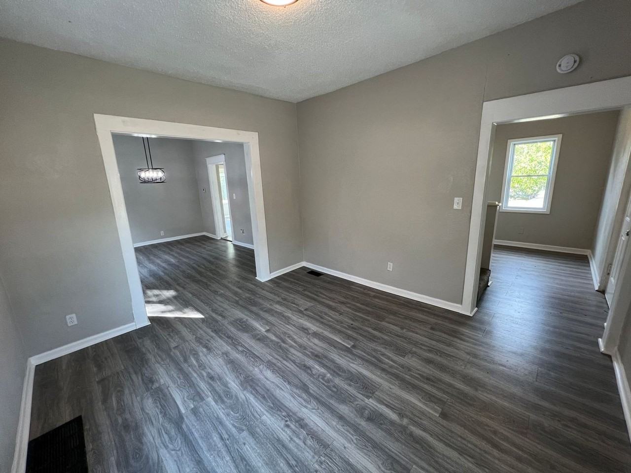 5107 E 26th St - Photo 3 of 17