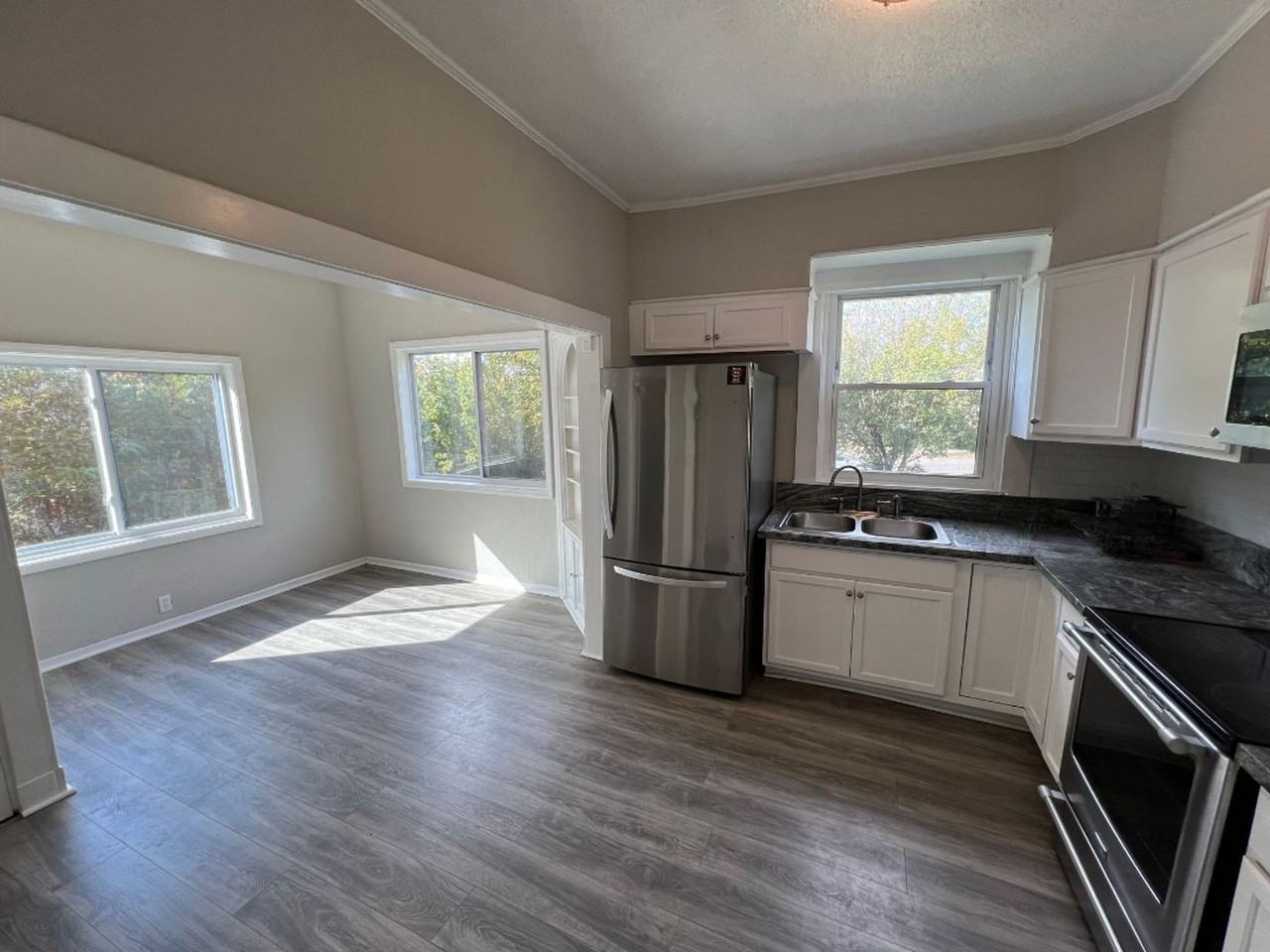 5107 E 26th St - Photo 6 of 17