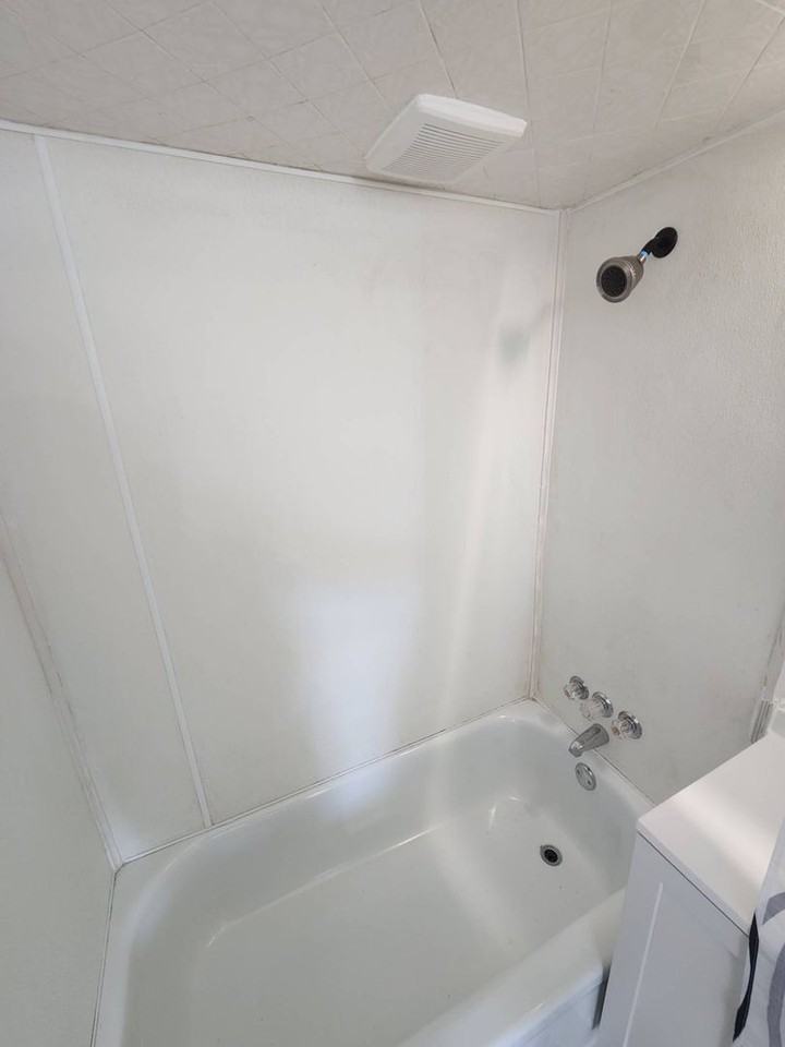 16403 Pomeroy Avenue - Photo 2 of 33