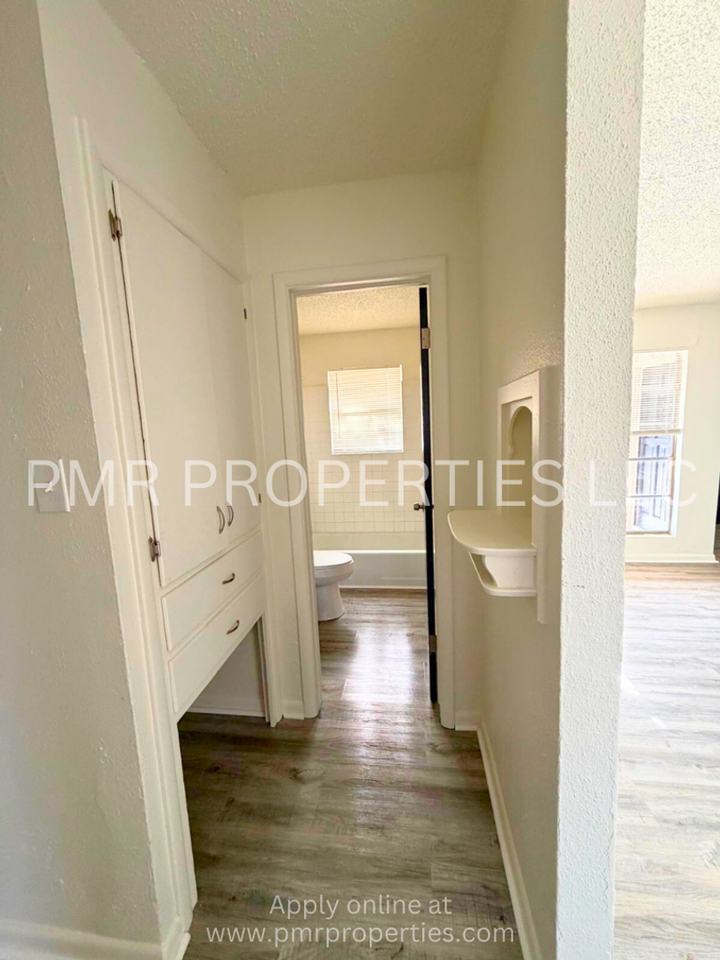 4303 Nw Hoover Ave - Photo 7 of 16