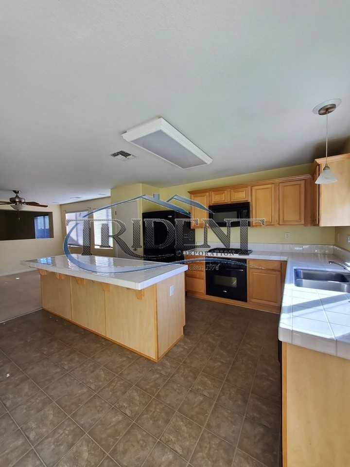 1430 Minories Dr - Photo 6 of 22