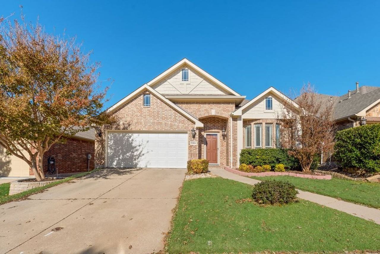 9304 Caliente Dr - Photo 3 of 23