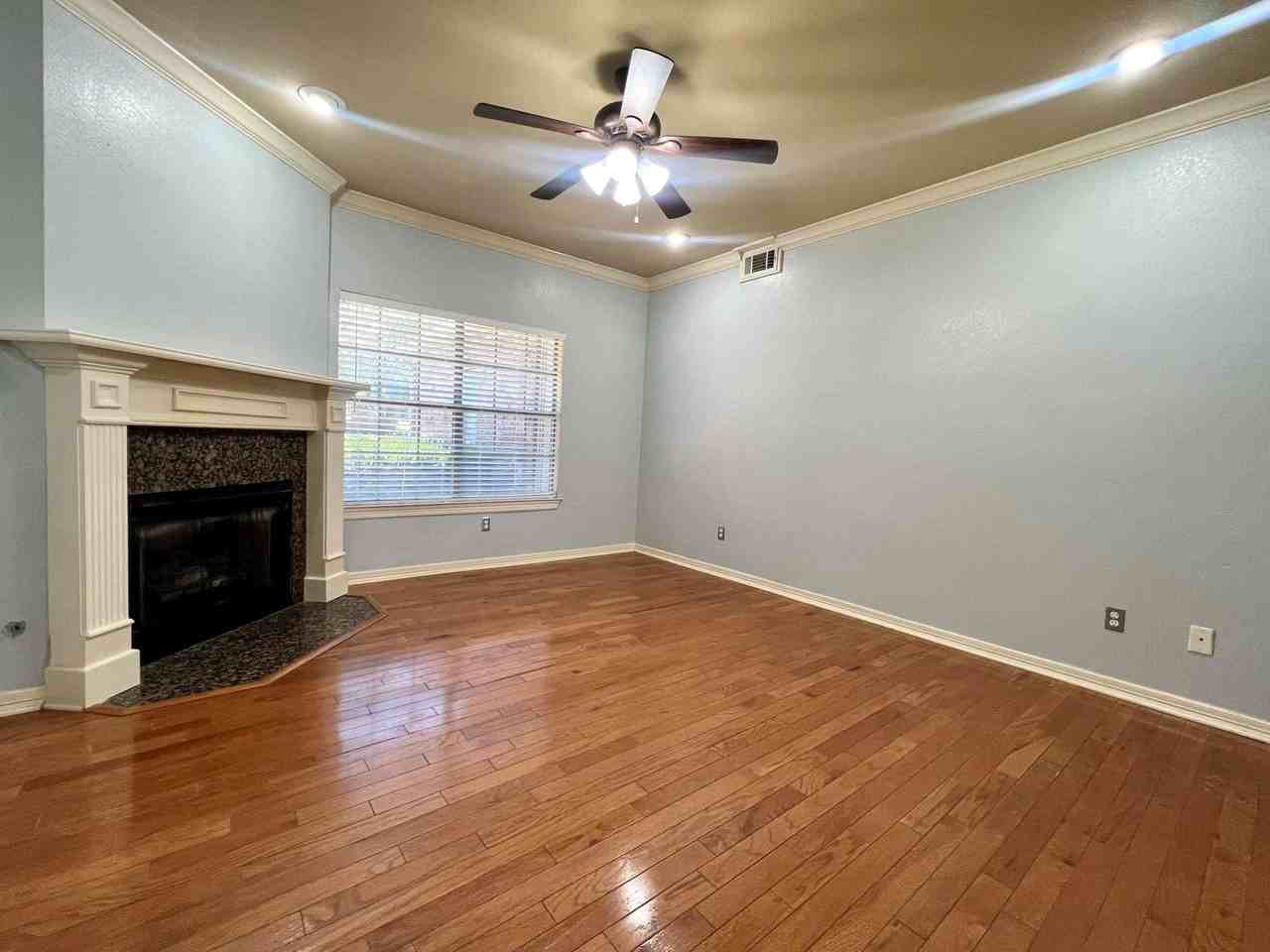 Huntsville Heights - Photo 6 of 12