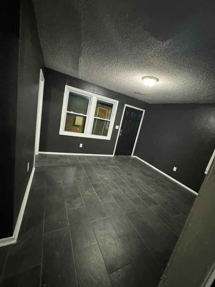 797 Buntyn St #1 - Photo 5 of 9