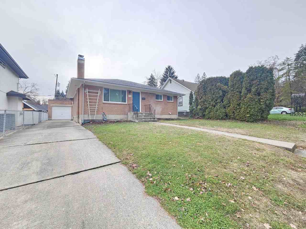 912 E 11th Ave - Photo 3 of 34