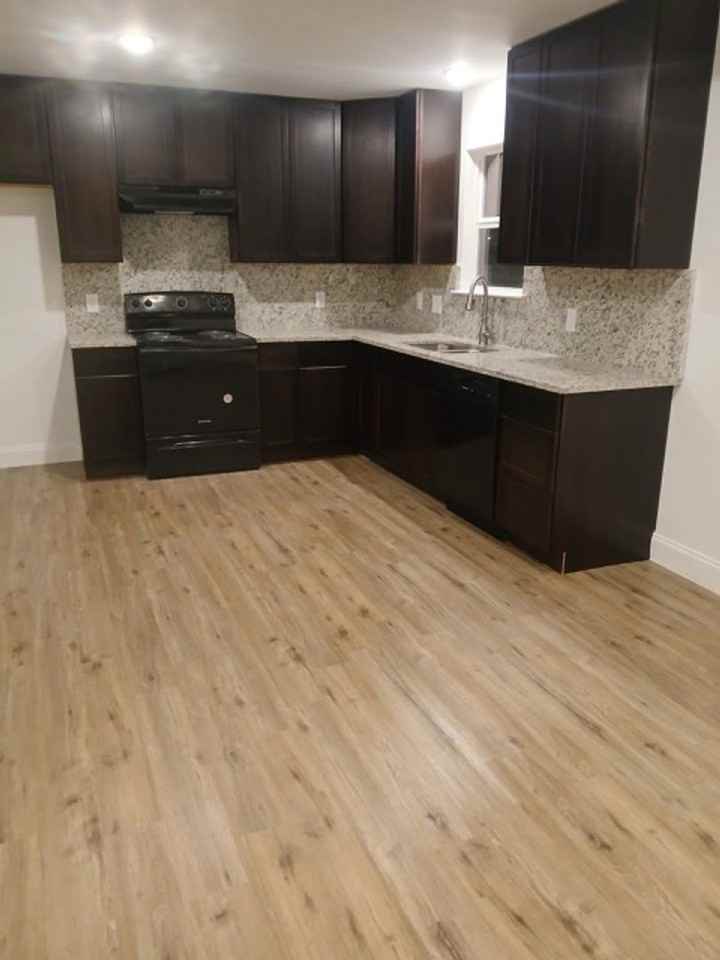 729 Oaklanding Cir - Photo 2 of 12